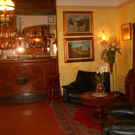 Hotel Il Rustichello Lonato Εξωτερικό φωτογραφία