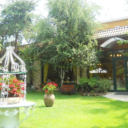 Hotel Il Rustichello Lonato Εξωτερικό φωτογραφία