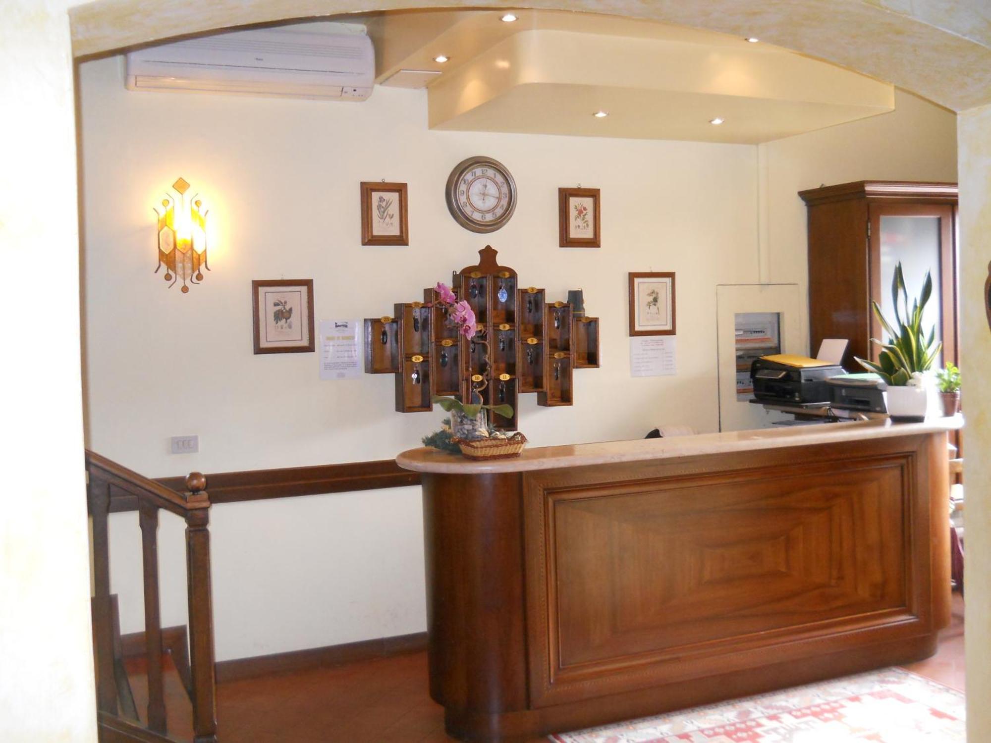 Hotel Il Rustichello Lonato Εξωτερικό φωτογραφία