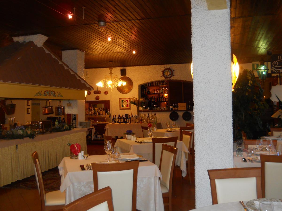 Hotel Il Rustichello Lonato Εξωτερικό φωτογραφία